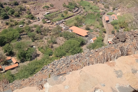 Praia: Old Town Tour with a Local Guide – Nha Terra Experience