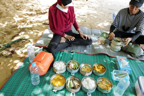 Krabi: zeegrot-kajaktocht met Lae Nai-lagune en lunchOntmoetingspunt op Railay Beach
