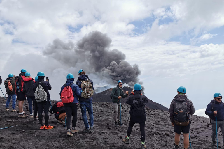 Mount Etna: Vandring till toppen 3400 meter från norra sidan