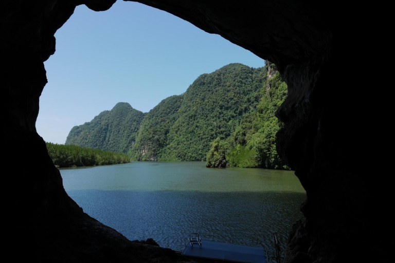 Krabi: tour en kayak por la cueva marina con la laguna Lae Nai y almuerzoPunto de encuentro en la playa de Tonsai