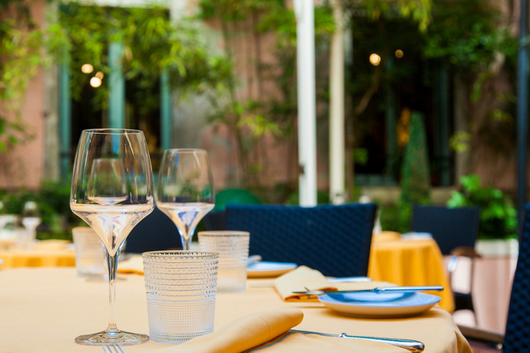 Cena elegante de cuatro platos con maridaje de comida y vino en Venecia