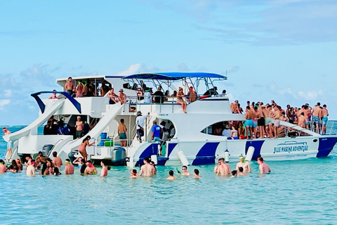 Punta Cana: Festa em um barco catamarã com bebidas ilimitadas