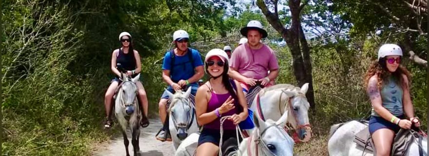 Tamarindo : Visite d'une journée en tyrolienne, équitation et spa naturel