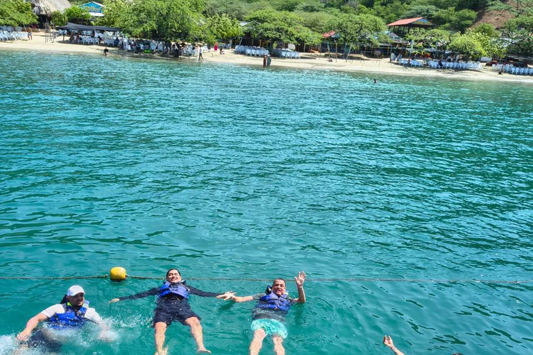 Yacht Tour with Stops at 6 Beaches in Santa Marta + Lunch