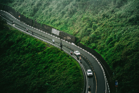 Hoi An Private Transfer to Hue with Golden Bridge