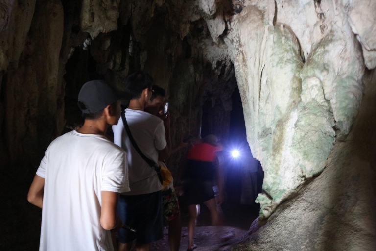 Krabi: Sea Cave Kayaking Tour mit Nai Nang Village & MittagessenHotelabholung in Klong Muang & Tubkaek Beach