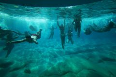 Lindos: Ubådskrydstogt med svømmestop ved Navarone Bay