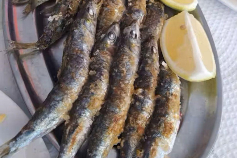 Tour guidato della zona di pesca di Malaga con laboratorio di cucinaTour guidato del quartiere dei pescatori di Malaga con laboratorio di cucina