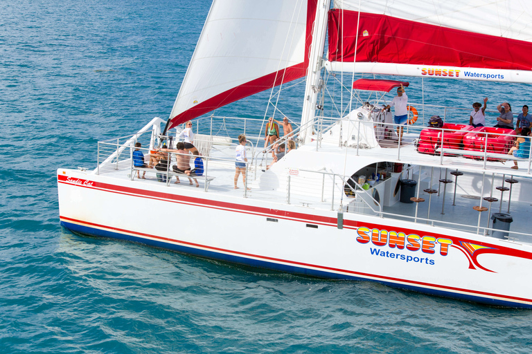 Key West: Sunset Sailing Trip with Open Bar, Food and Music