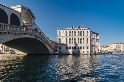 Venecia oculta: tour diferente a pieTour bilingüe con guía en directo en inglés e italiano