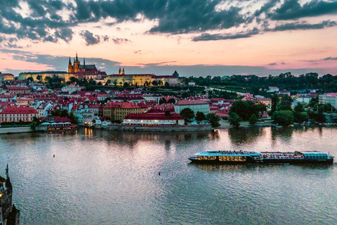 Prague: Vltava River Night Cruise with BuffetExclusive Package