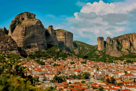 Meteora Monasteries: Full Day Tour from Athens