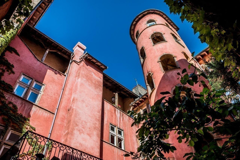 Lyon: Guided Walking Tour with a Local In Small Group