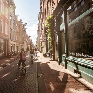 Amsterdam: Private City Highlights Bike Tour