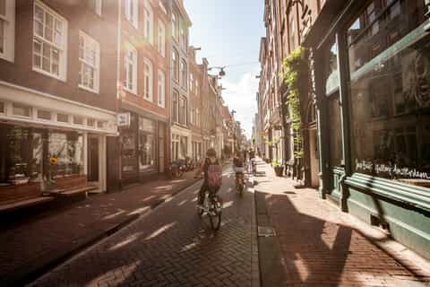 Amsterdam: Private City Highlights Bike Tour