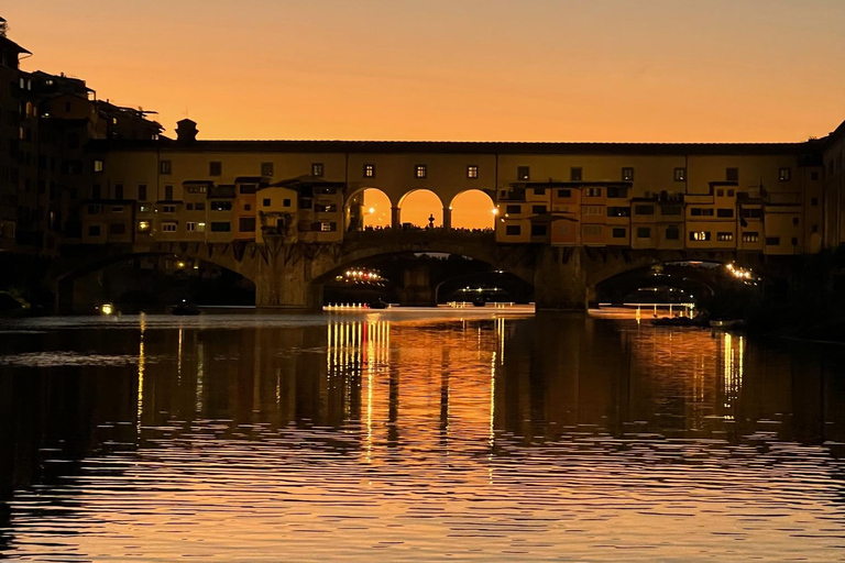 Florence: Historical Walk and Private Boat Tour with Wine