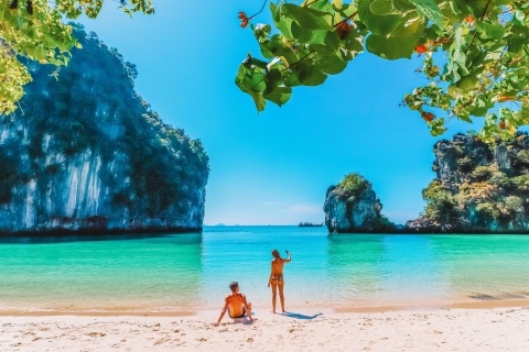 Krabi: tour de día completo a Koh Hong y las islas circundantesTour privado en bote de cola larga