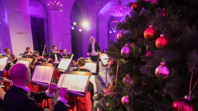 vienne concert de noël au château de schönbrunn avec vin chaud