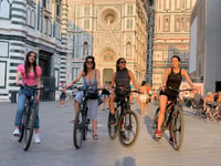 Florence, 2-Hour Guided Sightseeing Bike Tour - Housity