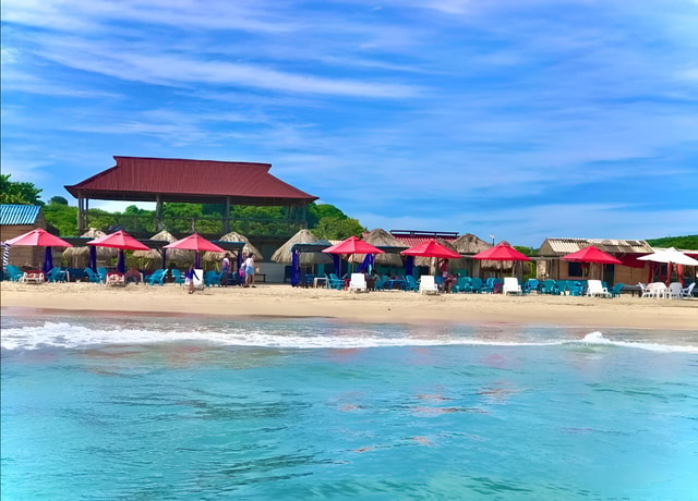CARTAGENA: Day Tour to Playa Linda on Tierra Bomba Island