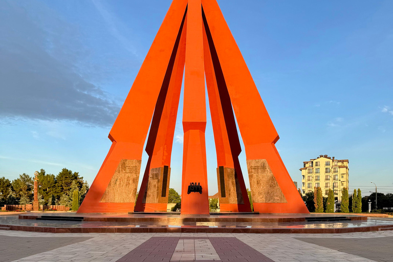 Powrót do ZSRR bez opuszczania Kiszyniowa (z lunchem i napojem)Kiszyniów: autentyczna wycieczka sowiecka z lunchem i napojami