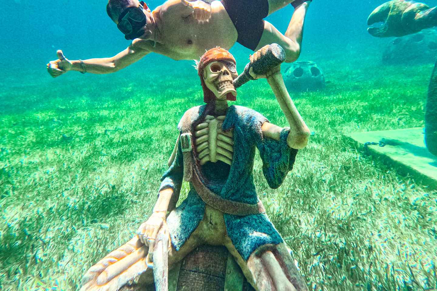 Nassau: Sunken Sculpture Snorkel at Pearl Island with Lunch - Nassau: Sunken Sculpture Snorkel at Pearl Island with Lunch