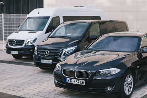 Kraków: Private Roundtrip Transfer to/from Katowice Airport