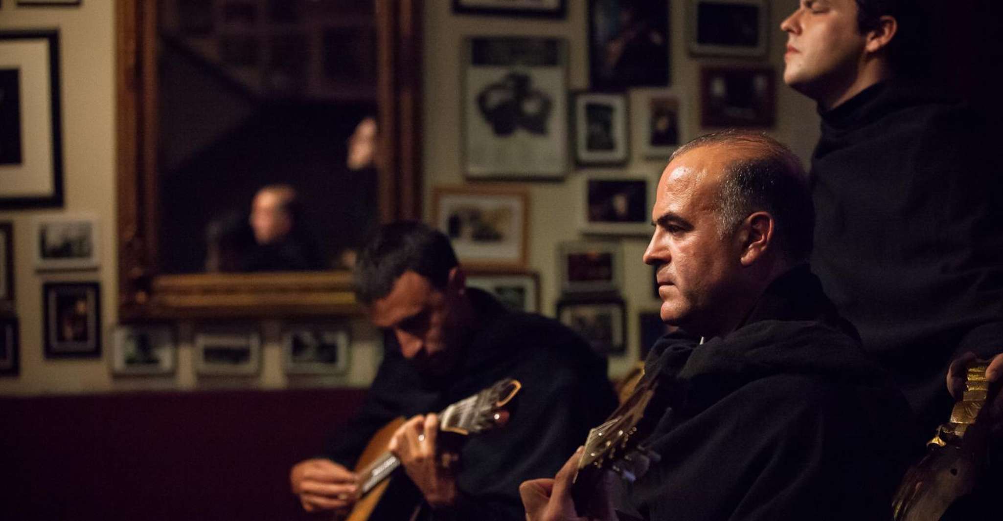 Coimbra, Live Fado Show with Glass of Port Wine - Housity