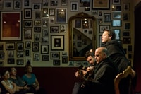 Coimbra, live fado -show met glas Port Wine - Housity