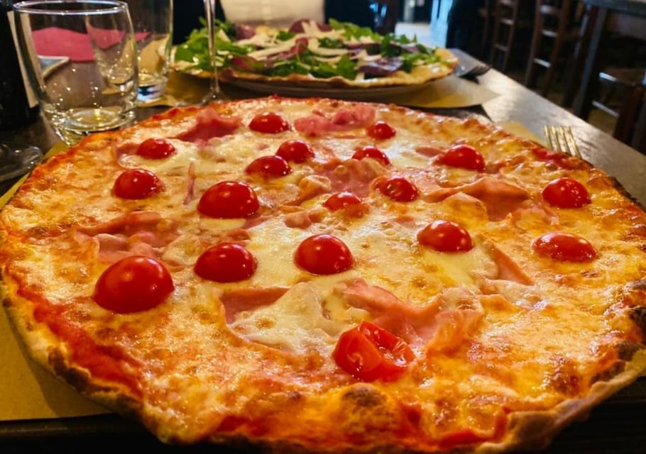 Uma aula de culinária de pizza em Roma: aproveite sua criação