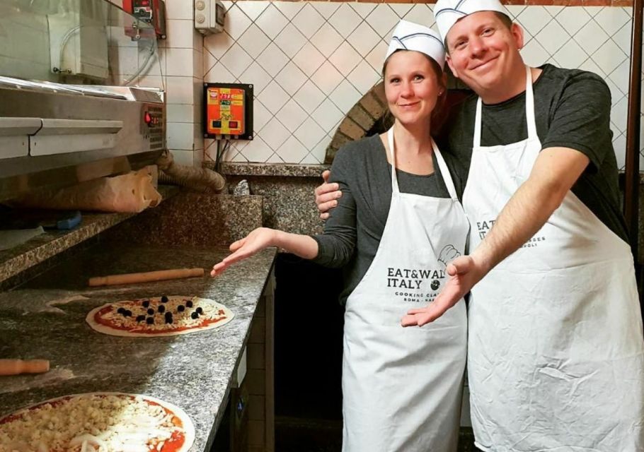 Uma aula de culinária de pizza em Roma: aproveite sua criação
