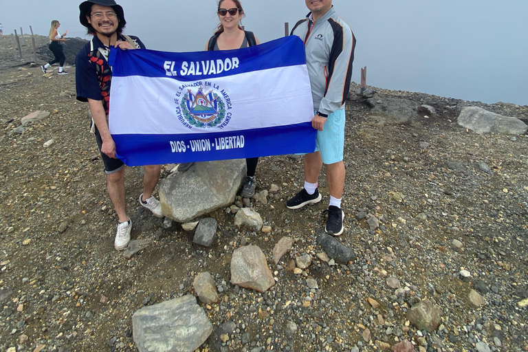 Volcan de Santa Ana: Amazing crater in whole Central AmericaVolcan de Santa Ana from San Salvador