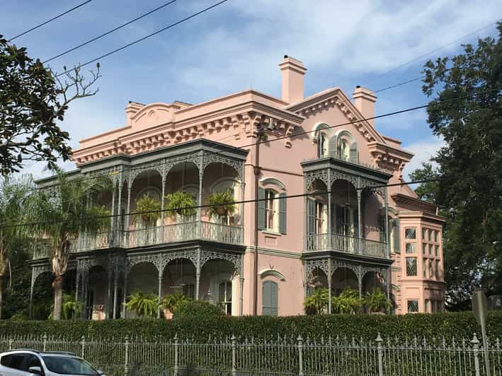 New Orleans: Traditional City and Estate Tour | GetYourGuide