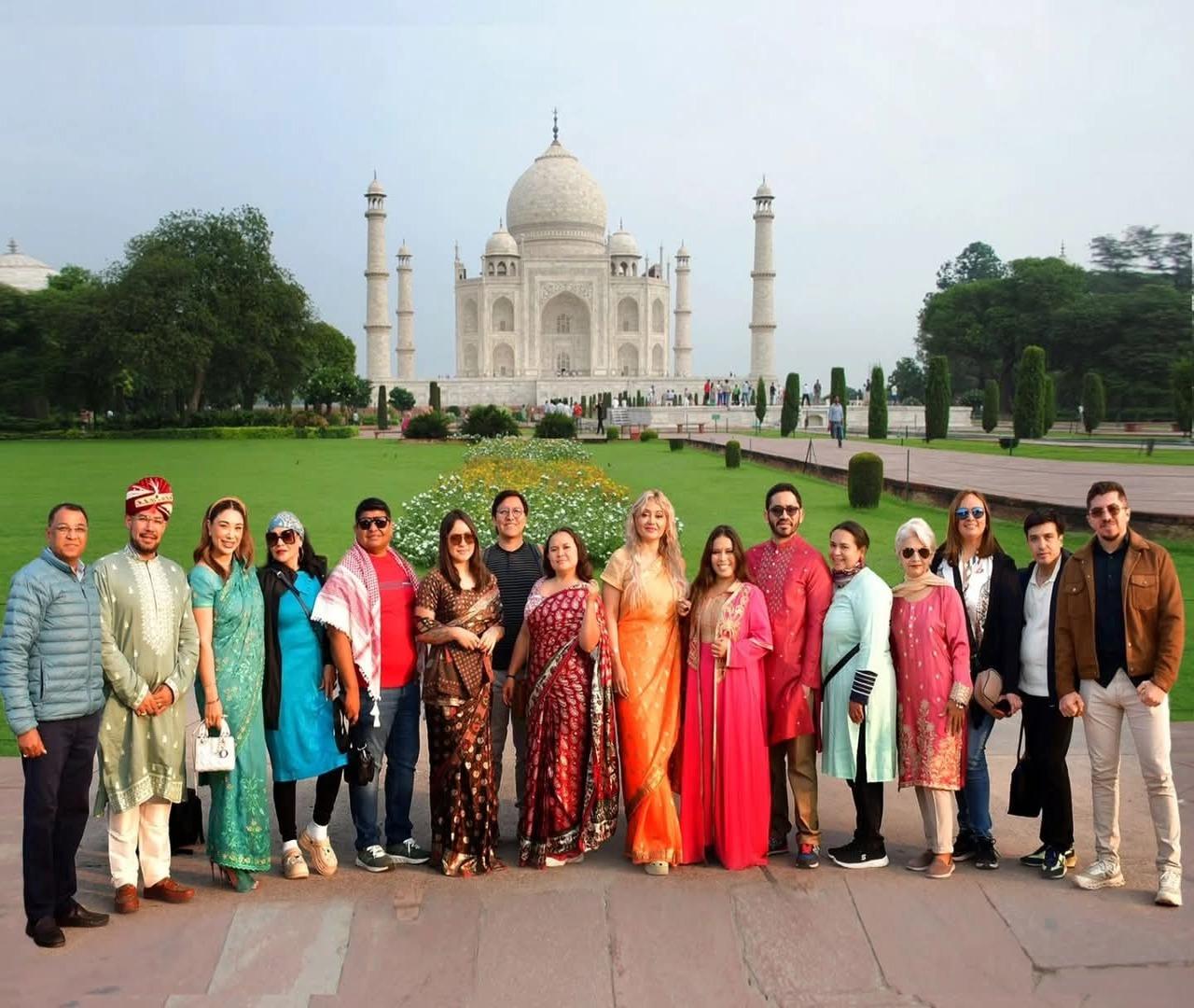 Jaipur: Tagestour zum Taj Mahal mit 5-Sterne-Mittagessen und Guide