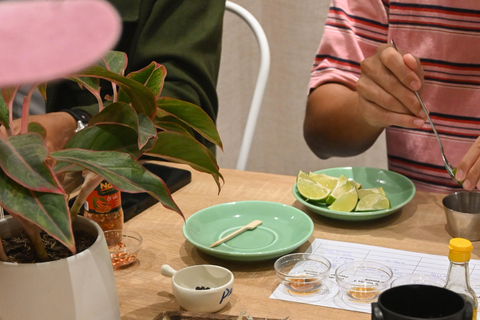 Ho Chi Minhstad: unieke ambachtelijke vissausproeverijHo Chi Minhstad: Een unieke proeverij van ambachtelijke vissaus