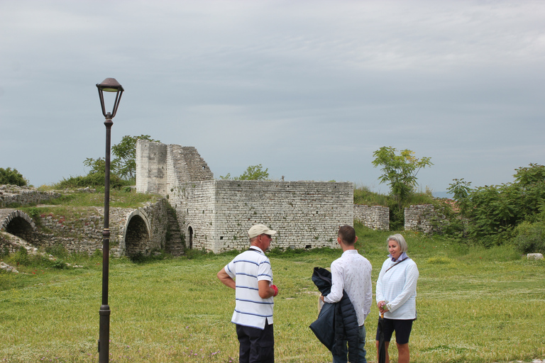 Visite guidée de Berat avec des guides expertsOption standard