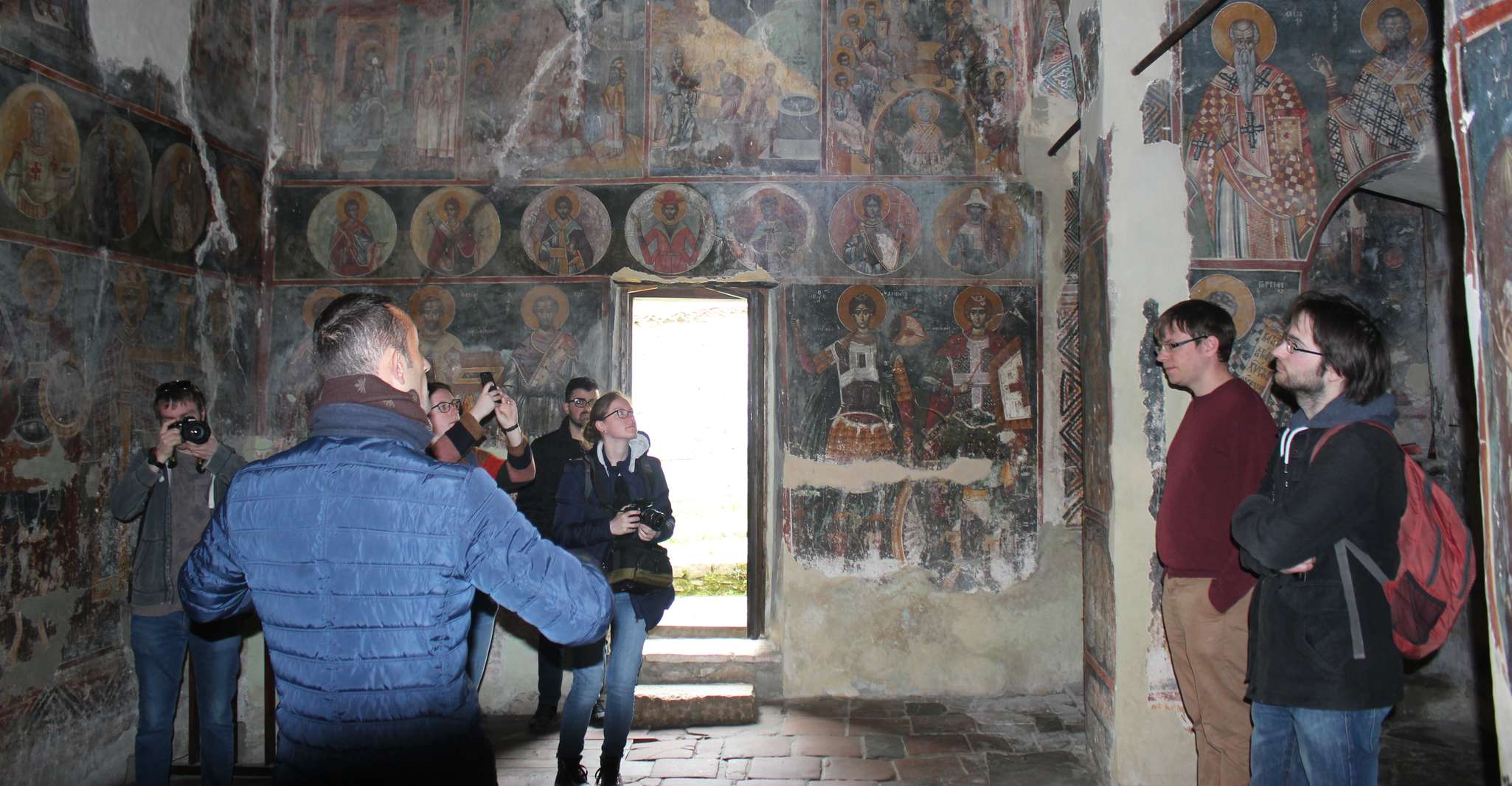 Berat, Paseo a pie por la ciudad histórica - Hizvo