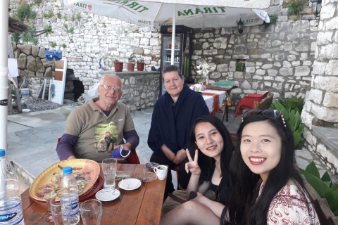 Berat: Historic City Walking-Tour Standard Option