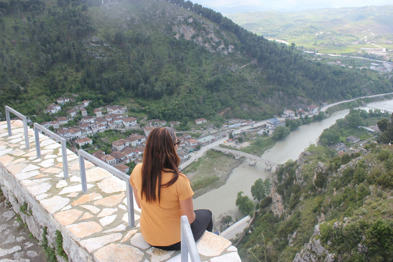 Visite guidée de Berat avec des guides expertsVisite à pied en Espagne