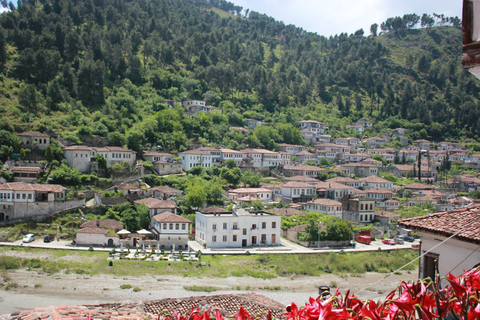 Berat: Historic City Walking-Tour Standard Option