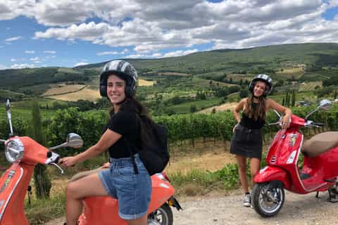 From San Gimignano: Chianti Half-Day Vespa Tour with Lunch