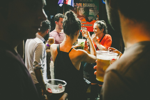 Lisbon: Pub Crawl with Open Bar and VIP Club Entry