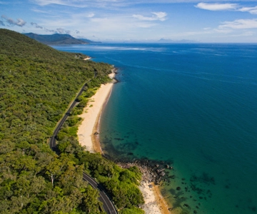 Cairns: Shared Airport Transfer to/from City and Beaches