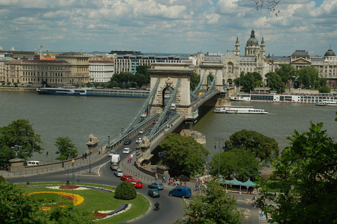 Budapest: tour alla scoperta della cittàBudapest: tour della città e prelievo dall&#039;hotel