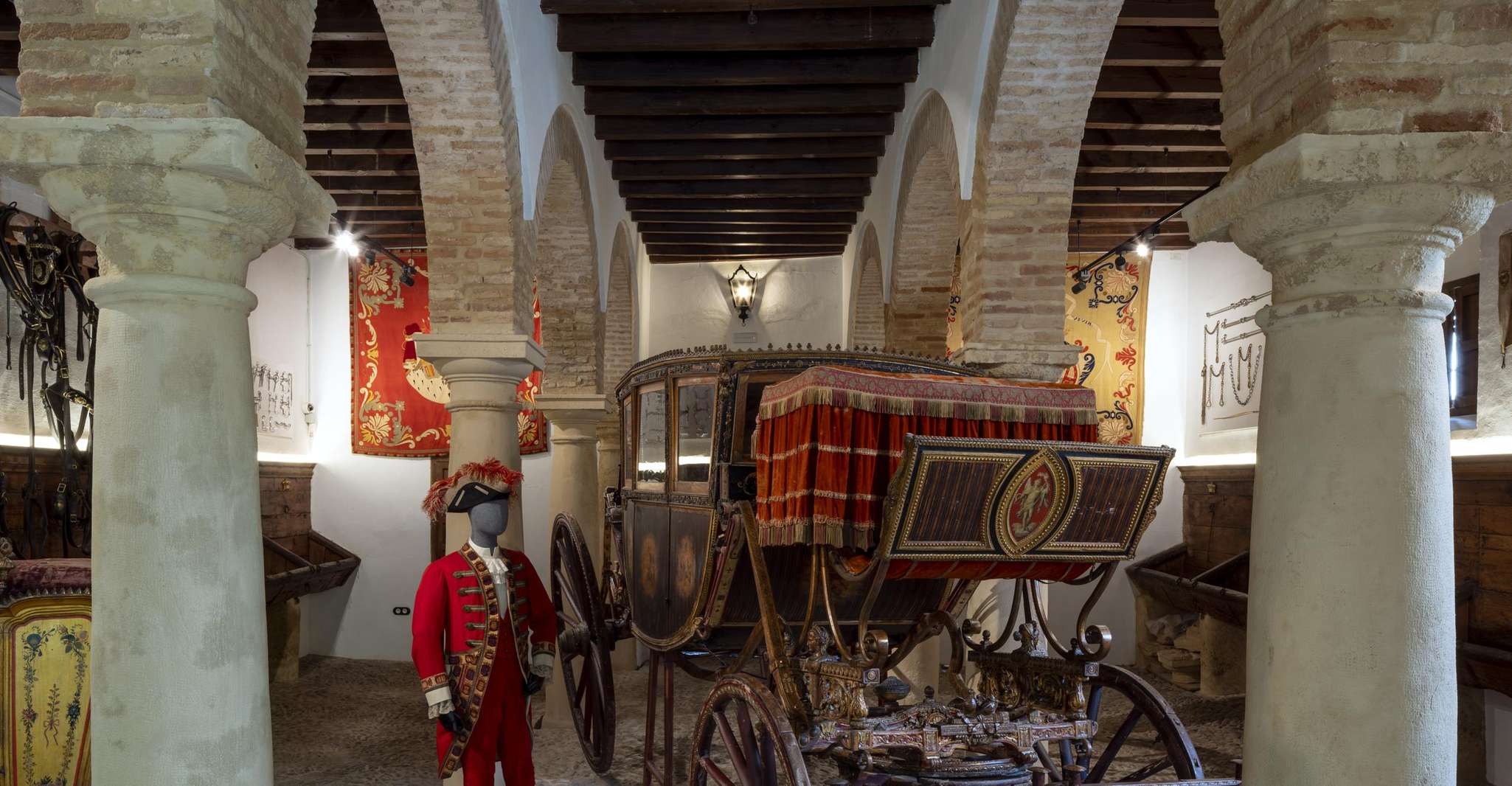 Córdoba, Jardines del Palacio Viana y Entrada Patios - Hizvo