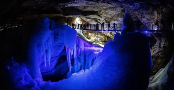 From Salzburg: Private Hallstatt, Ice Cave & 5 Fingers Tour