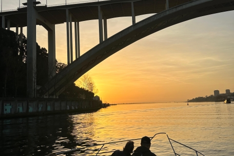 Porto: Sonnenuntergang oder tagsüber Premium-Jacht auf dem Douro
