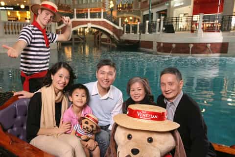 macau gondola experience at the venetian macau
