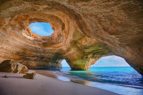 Portimão: Benagil Cave, Snorkeling & Cliff Jumping Boat Trip