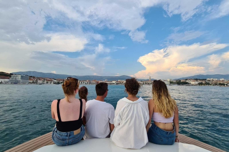 Ze Splitu: luksusowy rejs statkiem do Błękitnej Jaskini i HvaruPrywatna wycieczka luksusową łodzią na Vis, Hvar i Błękitną Jaskinię